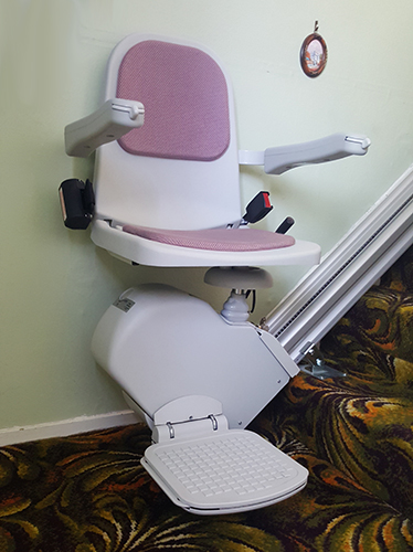 Acorn stairlift straight rental stairlift from Central Mobility