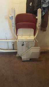 reconditioned stannah curved stairlift with swan neck rail
